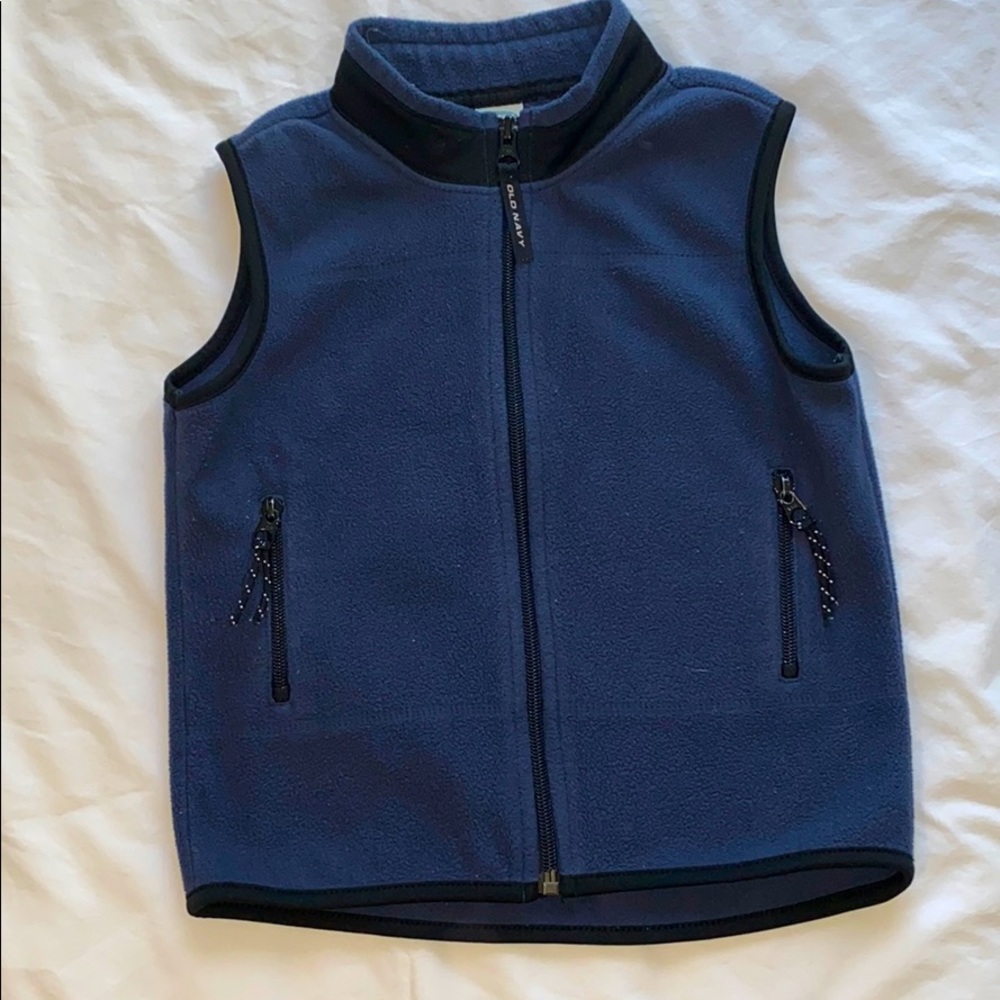 Old Navy Boys Fleece Vest.